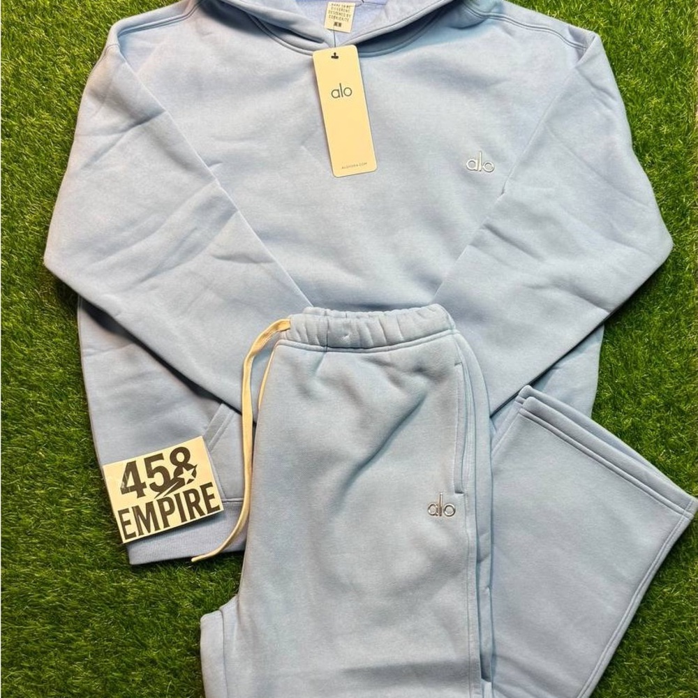 ALO Yoga Light Blue Men's Jacket & Pants Set